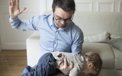 ¿Es bueno o malo disciplinar a los niños con palmadas, nalgadas u otras formas físicas?