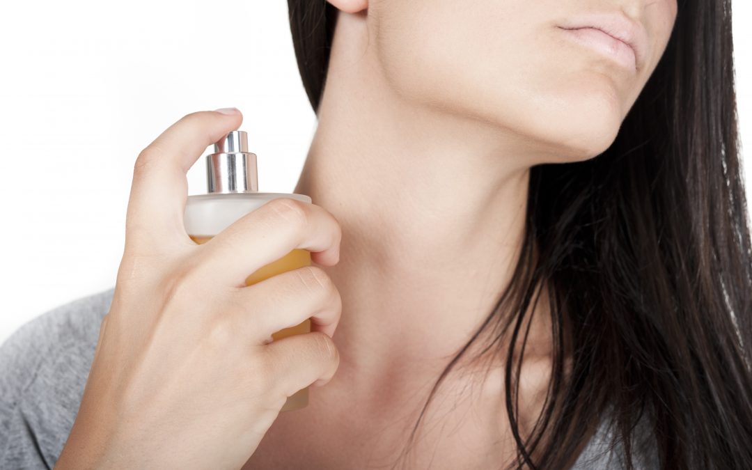 7 tips para que dure el perfume
