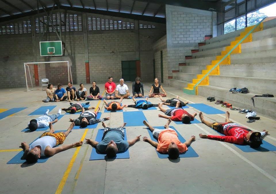 Octavo Festival Nacional de Yoga recauda fondos para proyectos sociales en Costa Rica