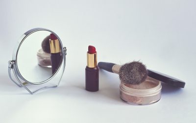 5 productos que no deben faltar en su cosmetiquera