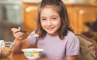 Alimente a sus hijos con cereales fortificados con vitaminas y minerales