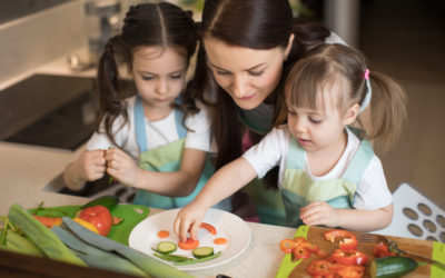¿Por qué es importante que los padres hereden hábitos alimenticios sanos a sus hijos?