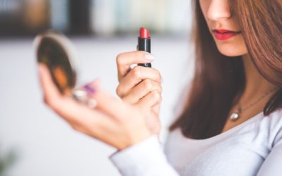 ¿Cómo aplicar el lápiz labial de manera correcta según el tipo de labios?