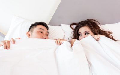 Durmiendo con el enemigo: latinoamericanos se preocupan que su pareja viole su privacidad digital