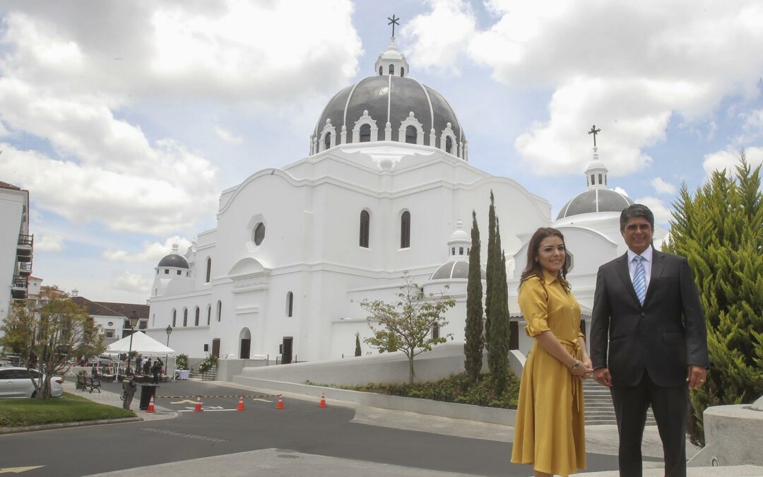 Iglesia Santa María Reina de la Familia abre sus puertas en Ciudad Cayalá, Guatemala