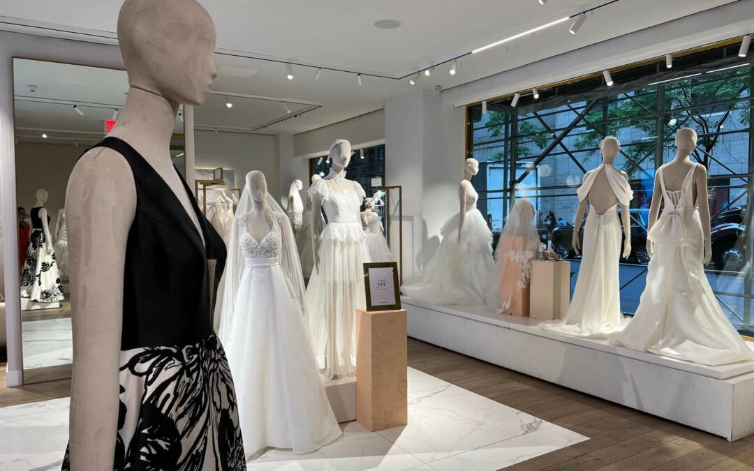 Los vestidos negros de novia se abren paso en el mundo de la moda
