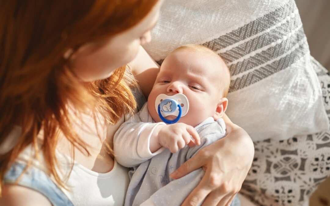 Chupón, lactancia y dientes: lo que toda mamá debe saber